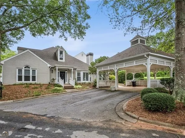 301 Carryback Dr, Marietta, GA 30068