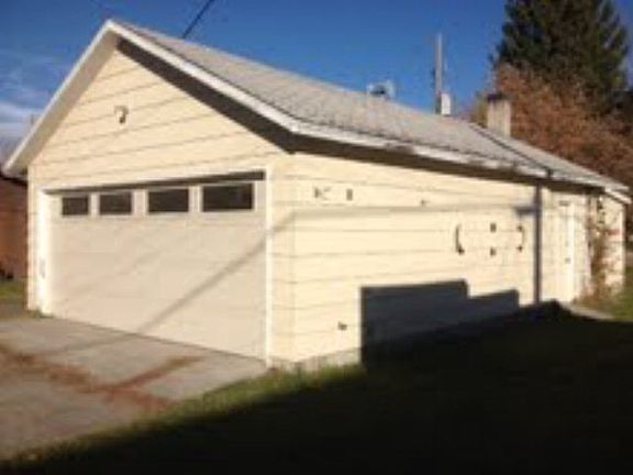 4th image of 122 N 1st E