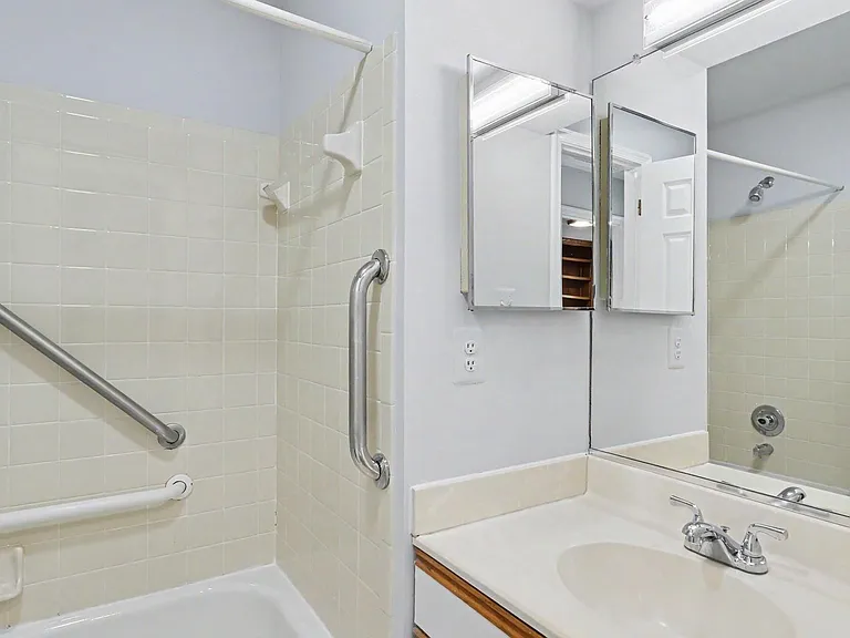 1106 Arcola Ave — Photo 53