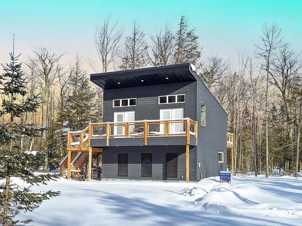 365 Mondamin Trl, La Pointe, WI 54850