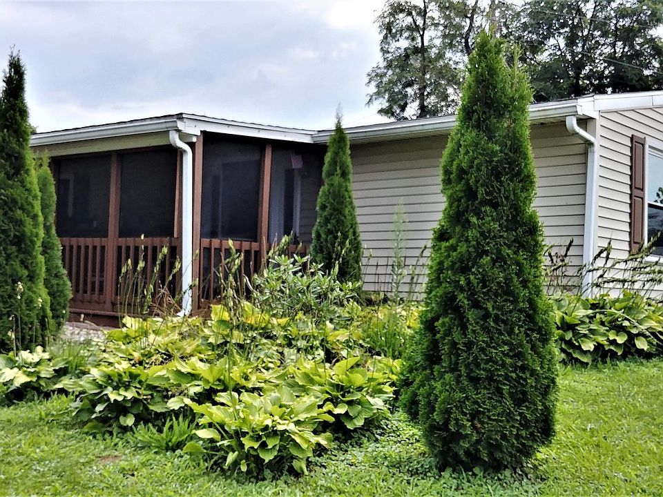 1st image of 20 Forest Ave