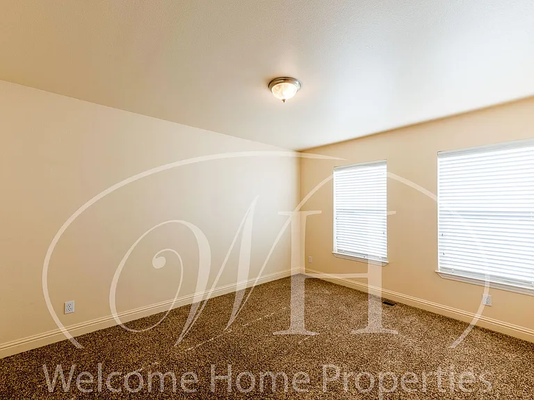 741 SE Magnoni Dr — Photo 24