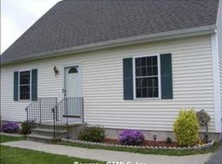 18 Lestertown Rd, Groton, CT 06340