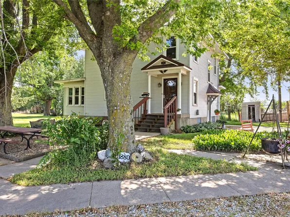 1105 State Highway 38, Tipton, IA 52772