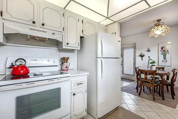 657 Brittany N — Photo 12