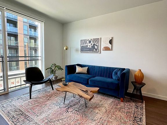 3rd image of 4600 Union Bay Pl NE #308