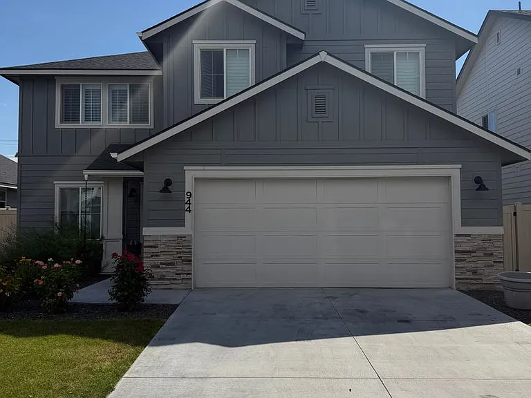 944 S Wavetrain Ave — Photo 1
