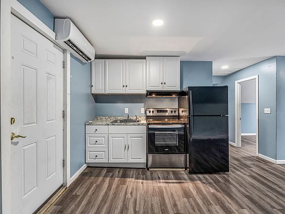 3rd image of 148 Spring Street