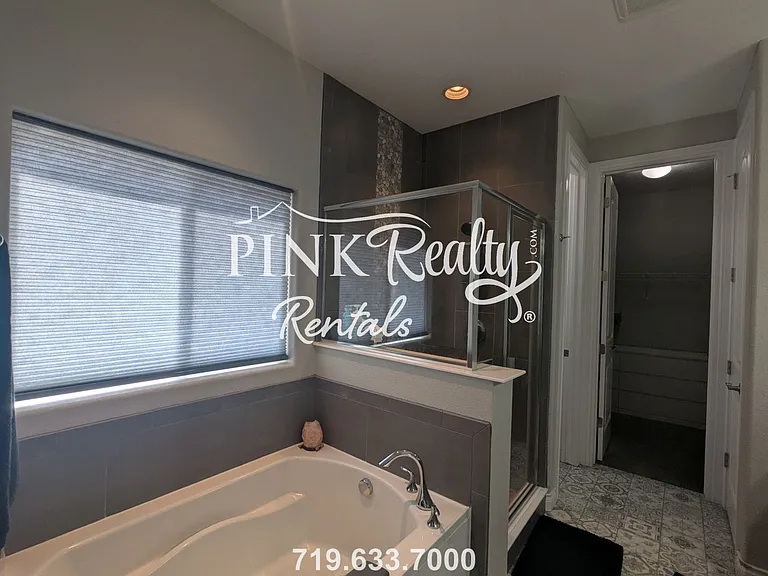 6810 Sedgerock Ln — Photo 36