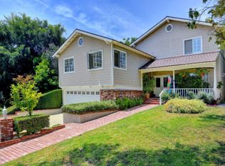 811 E Grinnell Dr, Burbank, CA 91501