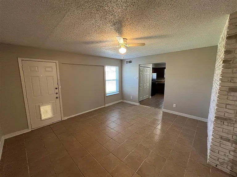 2024 Santa Anna Dr — Photo 4