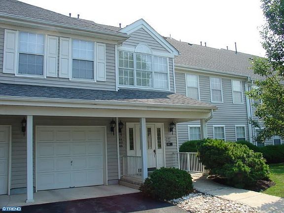 4th image of 204 Eagles Chase Dr