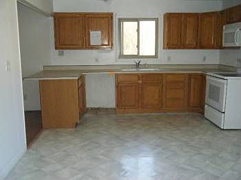 5th image of 818 Lodge Dr