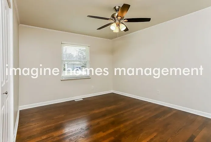 1117 Burgundy Ln — Photo 6