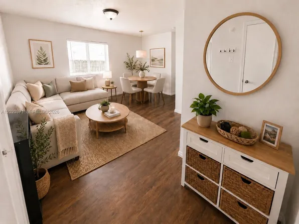 300 NW 84th Ter #300, Miami, FL 33150