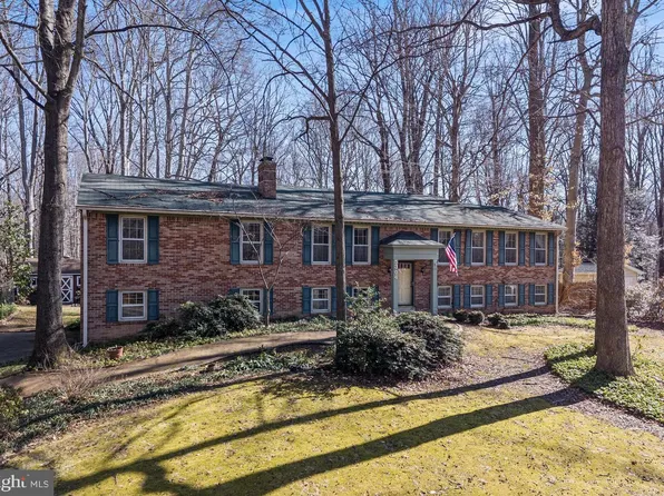 5304 Lily Ct, La Plata, MD 20646