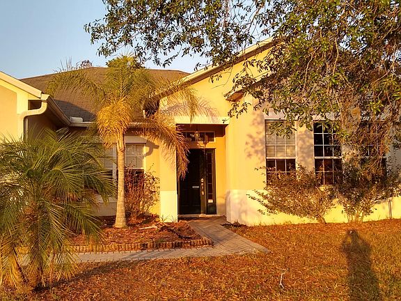 2nd image of 2611 Eagle Rock Ln
