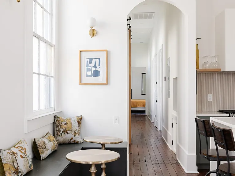 2833 Carondelet St — Photo 11