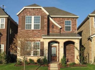 233 Buckingham Ave, Euless, TX 76040