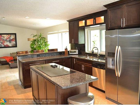 1351910_4