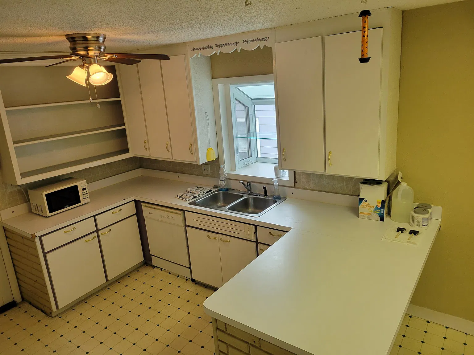 1140 Iowa Street — Photo 4