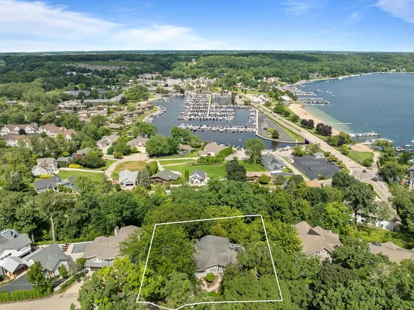 720 Arrowhead DRIVE, Fontana, WI 53125