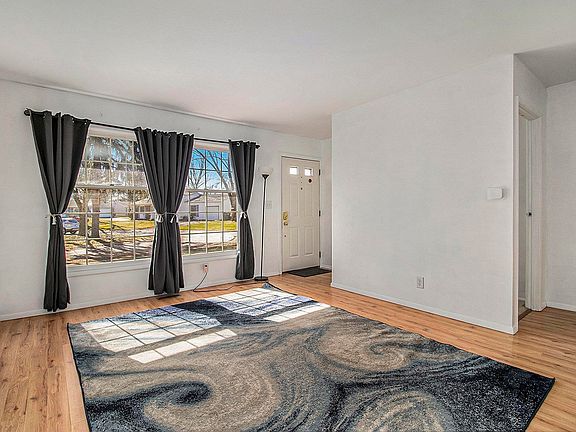 4th image of 5020 Blackford Ct