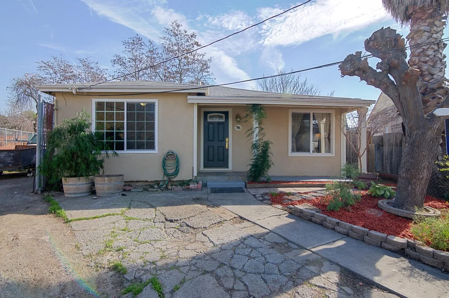 388 Cureton Pl photo 1