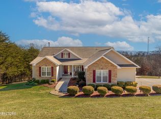 629 Emerald Ave, Kodak, TN 37764