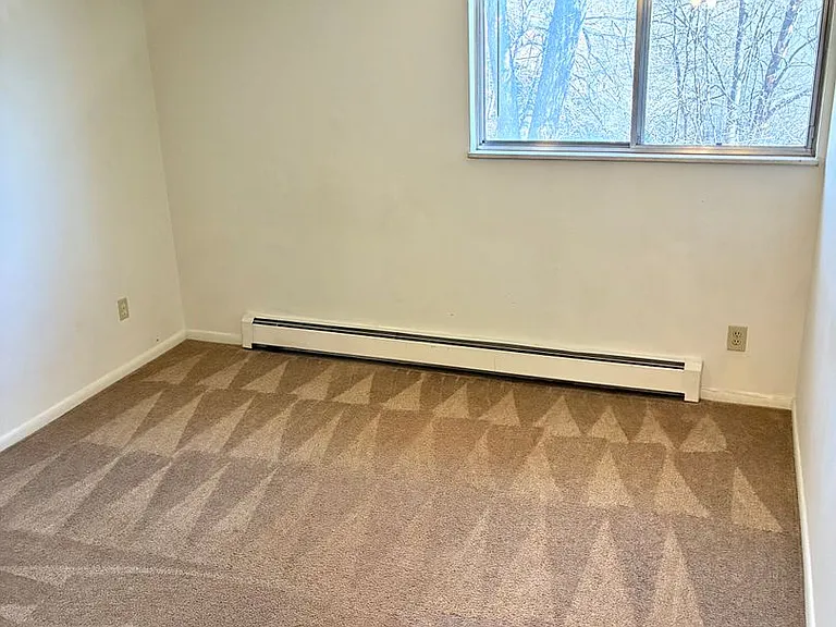 1601 Edora Ct #14 — Photo 8