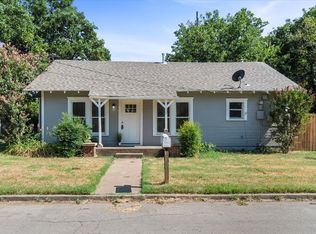 702 S Caddo St, Cleburne, TX 76031