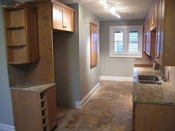 3rd image of 1438 Haines Ave