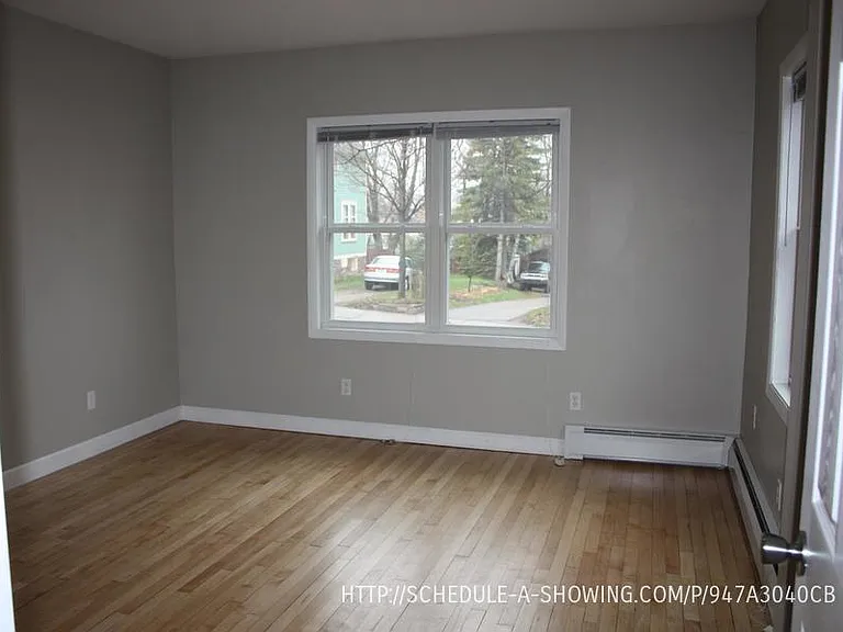339 W Crescent St #1 — Photo 5