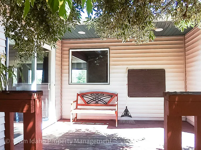 643 Northwood Dr — Photo 4