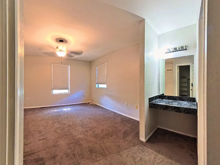 24837 Auburn Ln — Photo 10