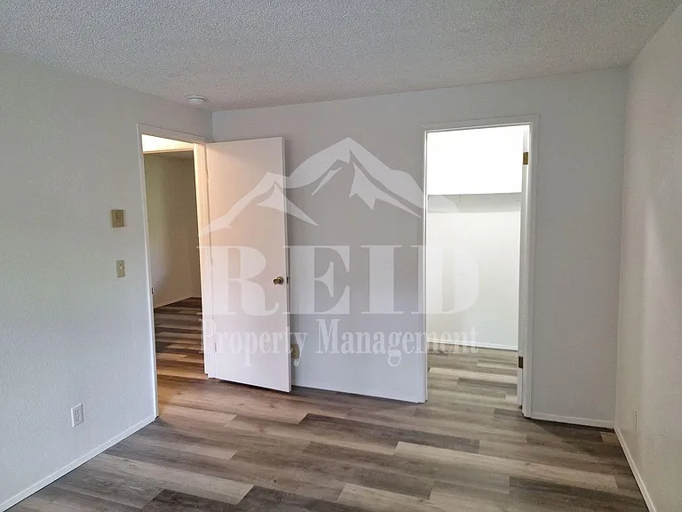 5300 Alameda St SW — Photo 21