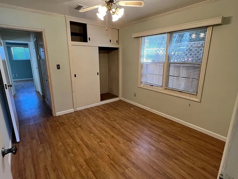 543 B Ave — Photo 4
