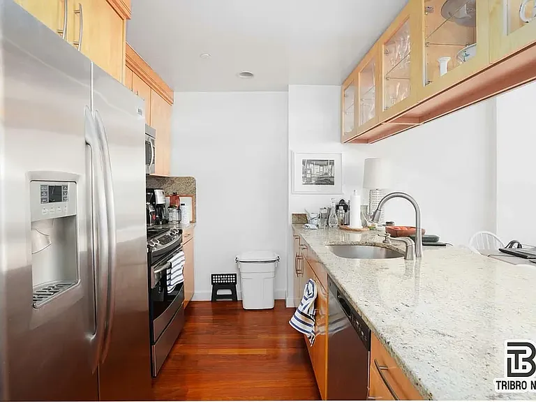 106 W 73rd St #4A — Photo 3