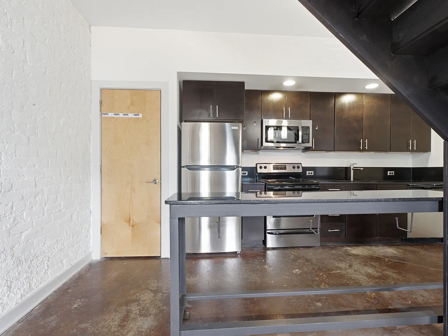 2 bed, 2.5 bath, 987 sqft, $1,650 — Photo 4