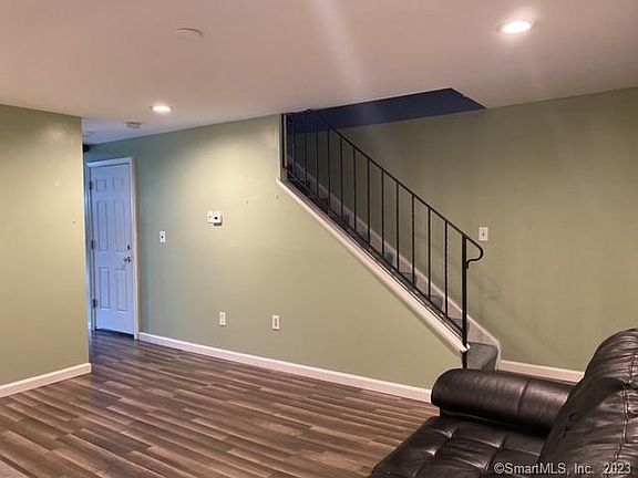 3rd image of 103 Blackstone Vlg Unit 103