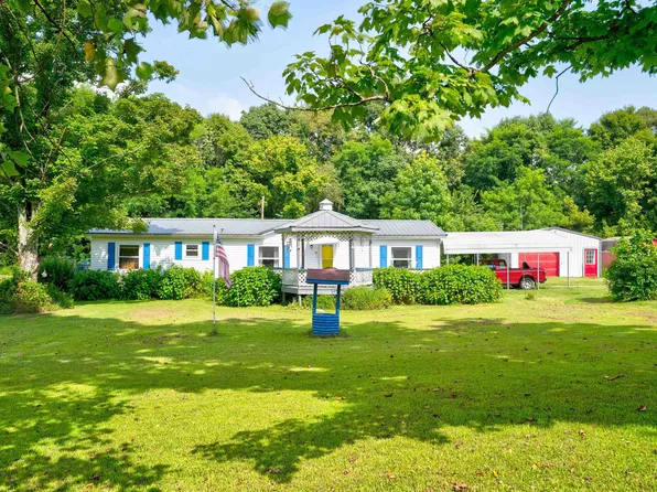 6146 Scotch Pine Rd, Cannelton, IN 47520