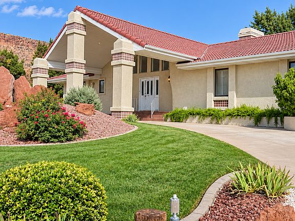 2nd image of 1108 Junipero Serra Dr