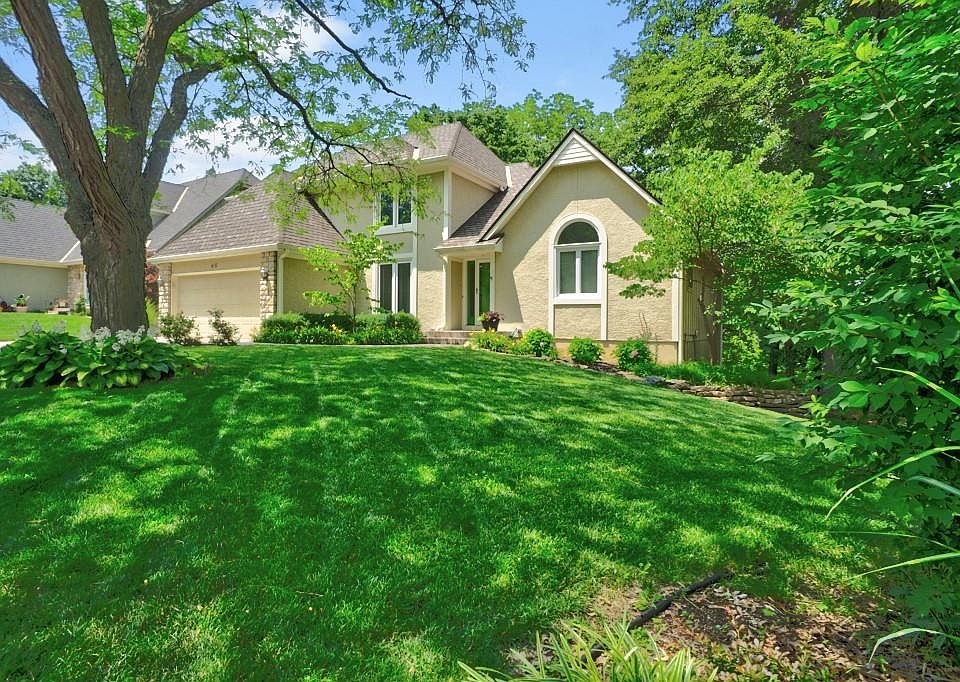 1st image of 416 NW Cottonwood Dr