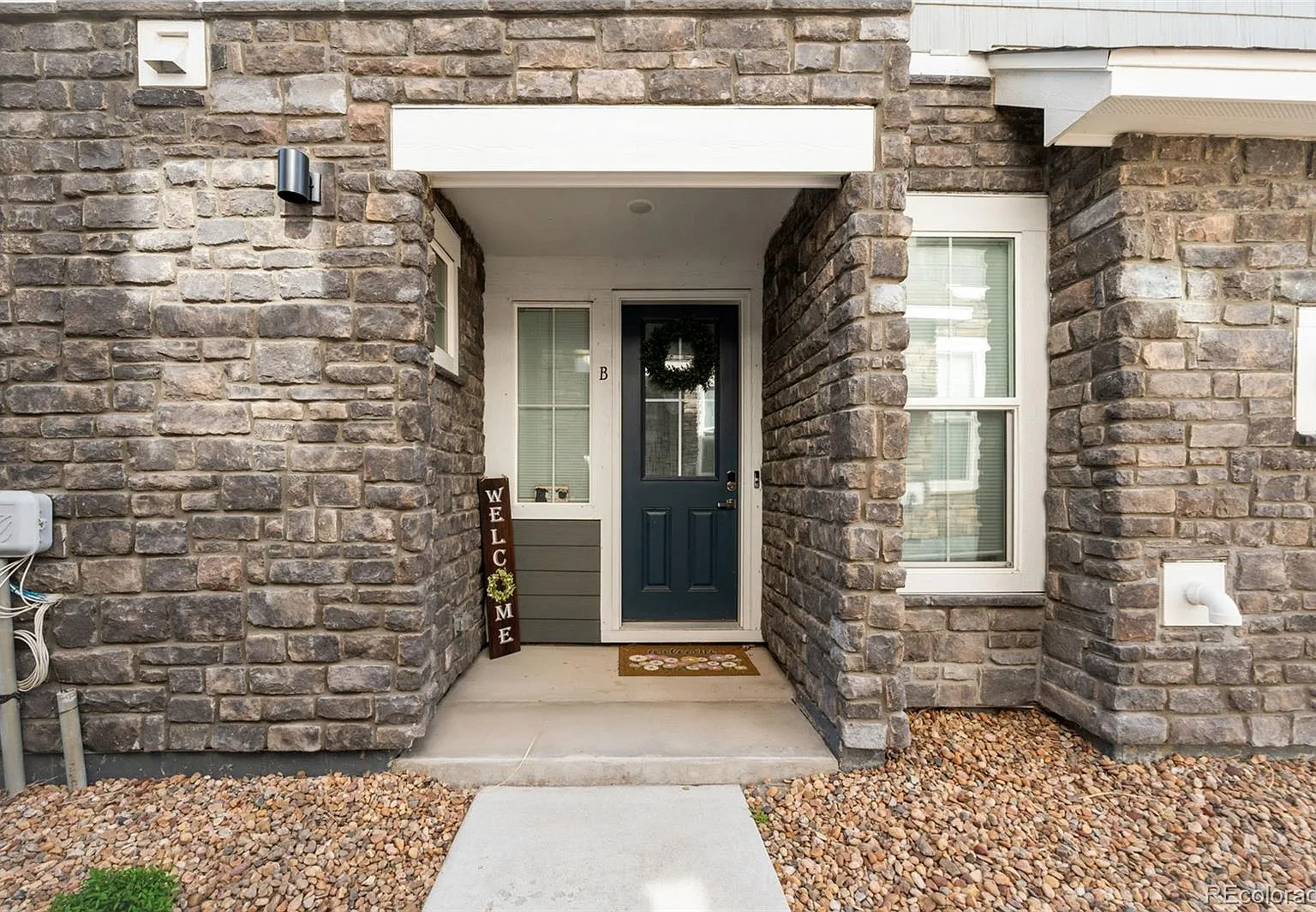 2 bed, 2.5 bath, 1437 sqft, $3,000 — Photo 2
