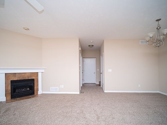 5th image of 637 Stonegate Dr #Co