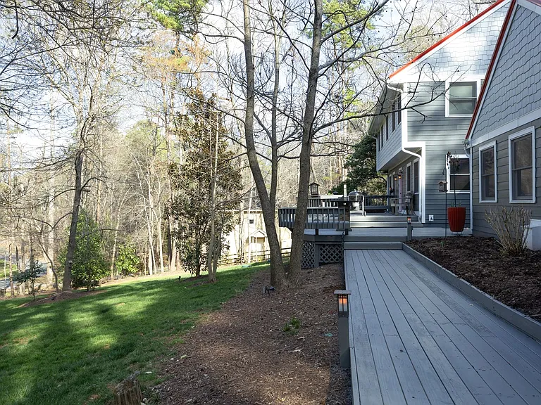 506 Bayberry Dr — Photo 5