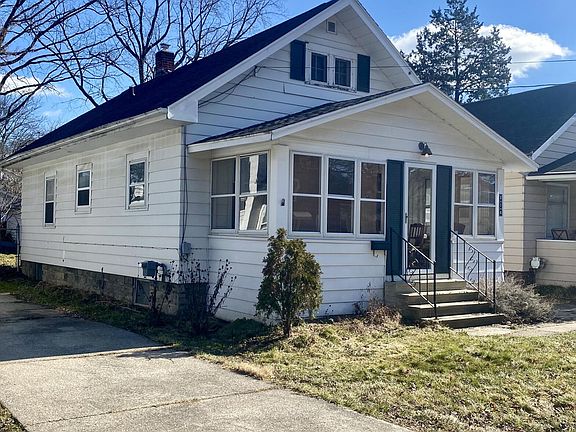 3rd image of 518 N Magnolia Ave