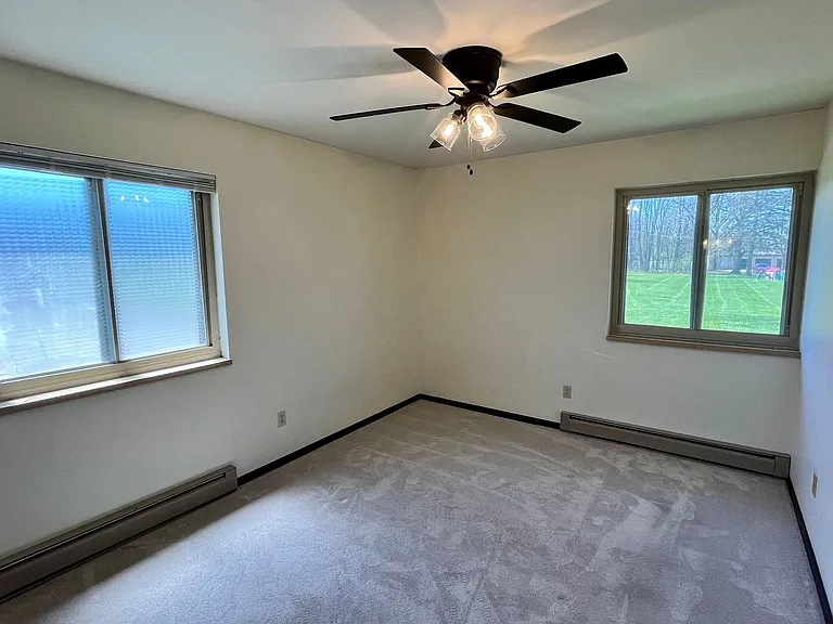 1703 Sawyer Dr — Photo 10