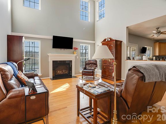 2nd image of 152 Lighthouse Rd