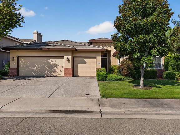 2nd image of 1133 Boxelder Cir